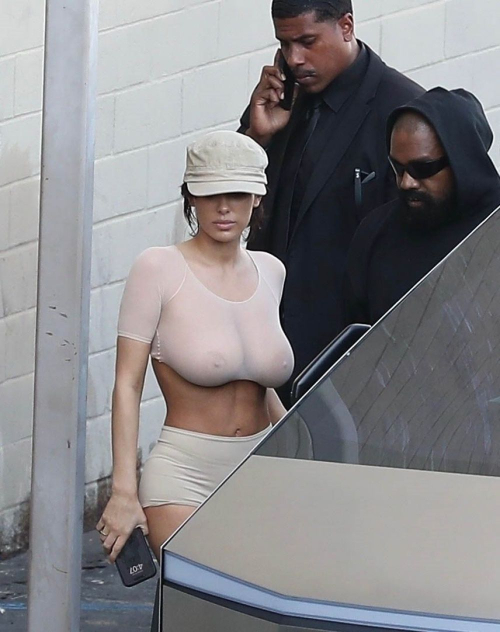 Bianca Censori and Kanye West Out in Los Angeles 2