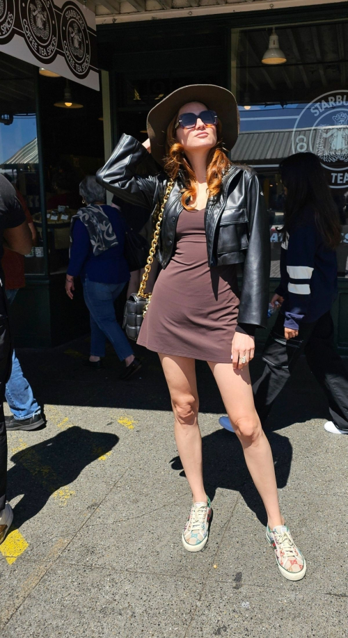 Blanca Blanco at Original Starbucks in Seattle 6