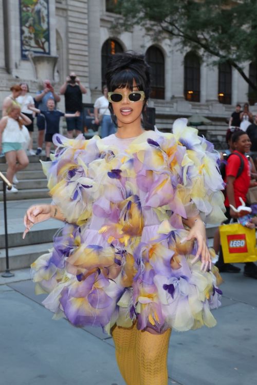 Cardi B seen in Multicolor Dress at Marc Jacobs Fashion Show in New York, July 2024 1