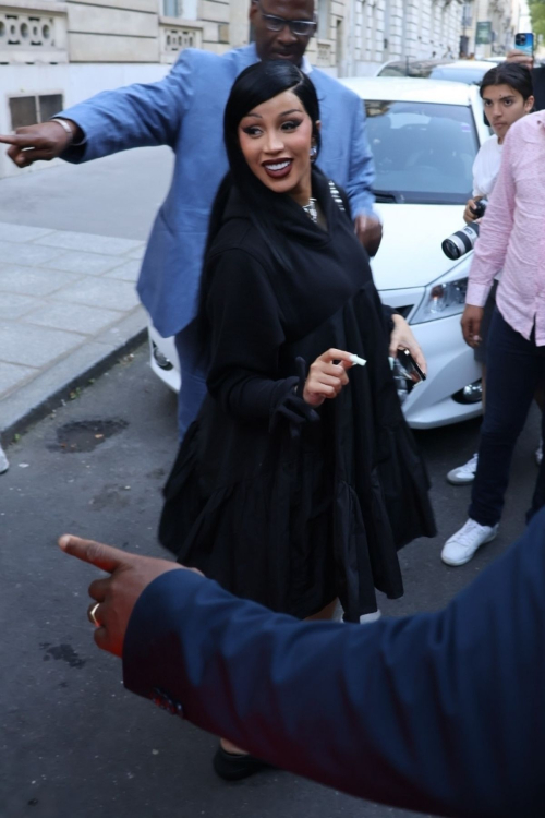 Cardi B Signs Autographs for Fans Leaving The Zoo Paris 3