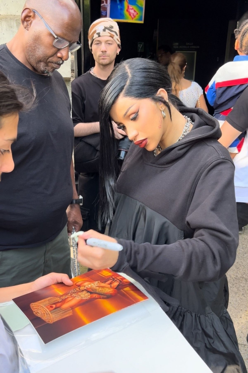 Cardi B Signs Autographs for Fans Leaving The Zoo Paris 5