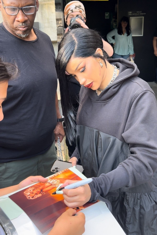 Cardi B Signs Autographs for Fans Leaving The Zoo Paris 6