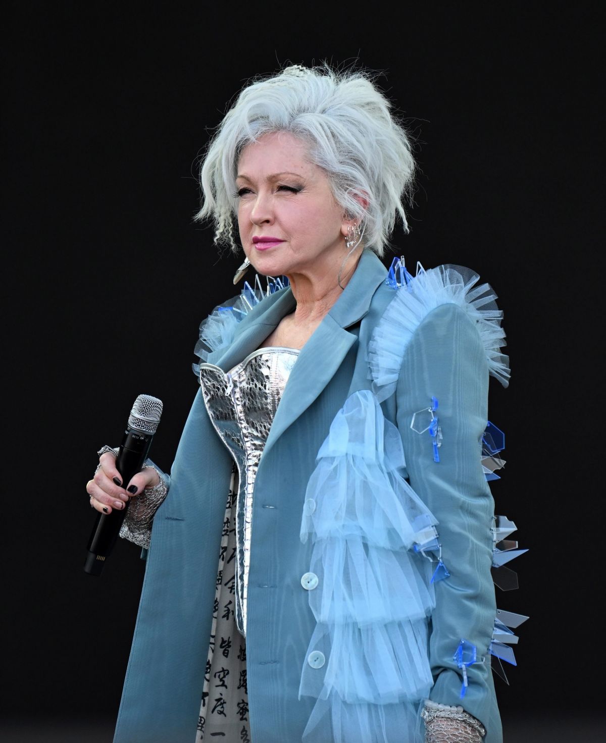 Cindy Lauper Performs Glastonbury Festival