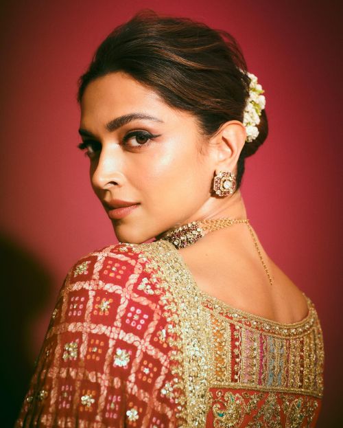 Deepika Padukone poses in Red Color Saree Photos, March 2024 2