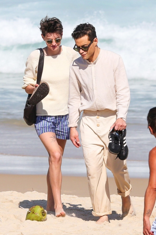 Emma Corrin and Rami Malek Out on Ipanema Beach Rio de Janeiro 4