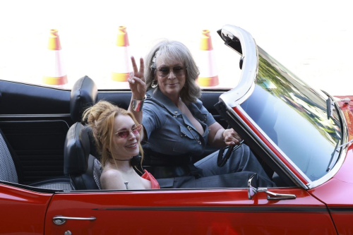 Jamie Lee Curtis and Lindsay Lohan Filming Freaky Friday 2 in Los Angeles 5