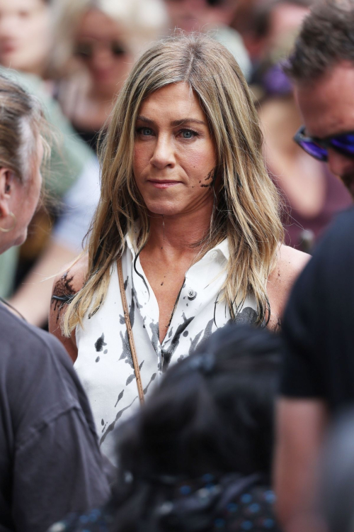 Jennifer Aniston Filming a Protest Scene for The Morning Show in Flatiron New York 4