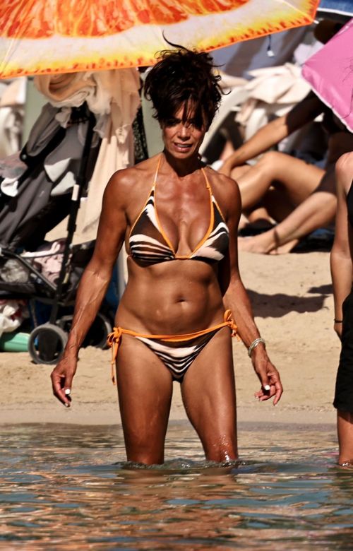 Jenny Powell in Bikini at a Beach in Ibiza, July 2024 1