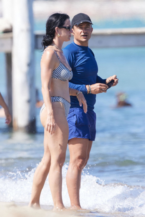 Katy Perry Bikini Orlando Bloom Club 55 St-Tropez 4