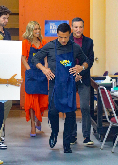 Kelly Ripa and Mark Consuelos on the Set of Live with Kelly and Mark in New York 6