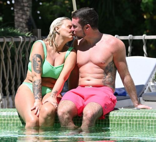 Kerry Katona in Green Bikni with Ryan Mahoney on Holiday Break in Spain, July 2024 4