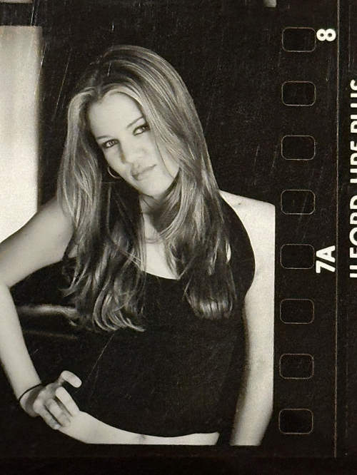 Khloe Kardashian Photoshoot 2001 3