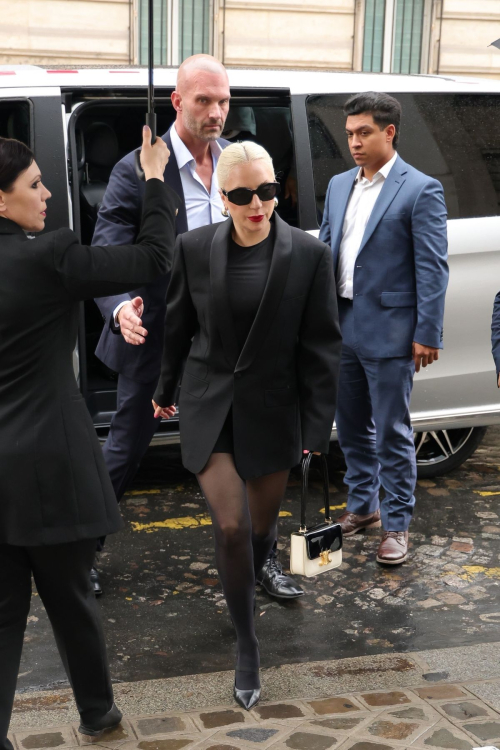 Lady Gaga Shopping at Dior on Avenue Montaigne in Paris 3