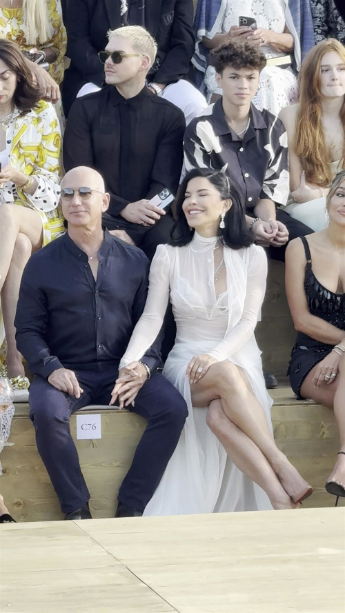 Lauren Sanchez and Jeff Bezos at Dolce & Gabbana Fashion Show in Sardinia 5