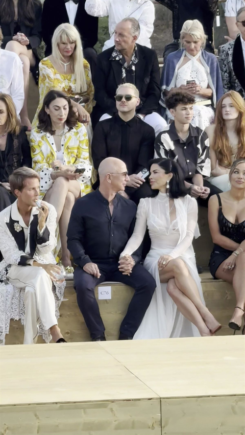 Lauren Sanchez and Jeff Bezos at Dolce & Gabbana Fashion Show in Sardinia 6