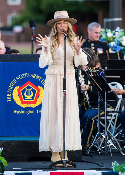 LeAnn Rimes Performs at Salute to Service: The United States Army Field Band in Philadelphia 2