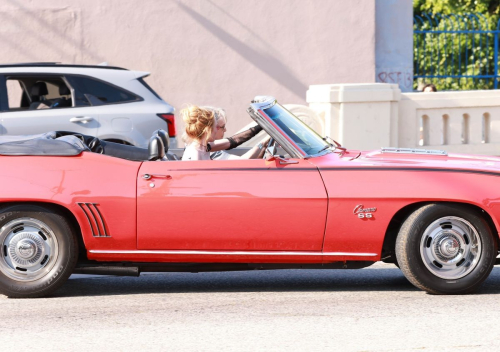 Lindsay Lohan and Jamie Lee Curtis Film Emotional Driving Scenes on Set of Freaky Friday 2 in Los Angeles 5