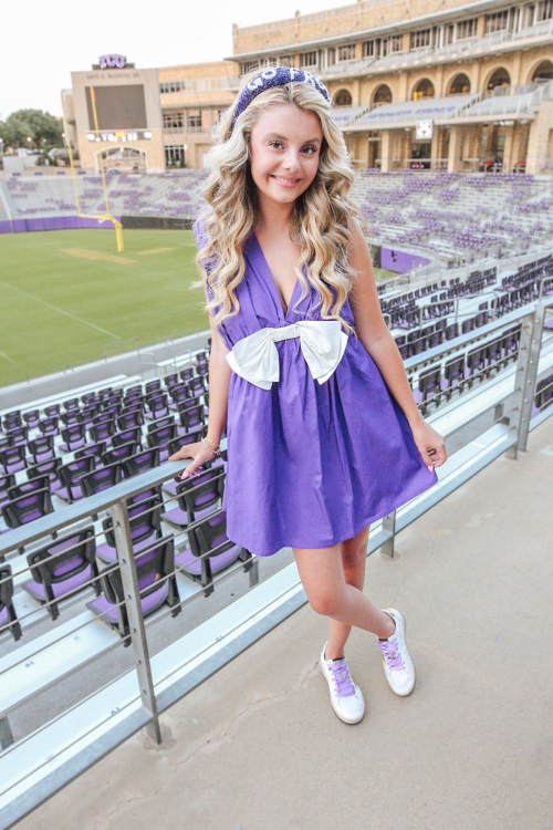 Mallory James Mahoney Lemon Cake Gameday Collection Photoshoot 3