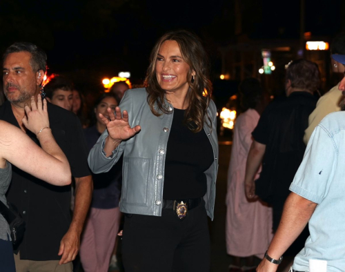 Mariska Hargitay and Annie Donna Kelly on the Set of Law and Order SVU in West Village 2