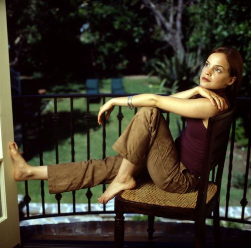 Mena Suvari Throwback 1999 Photoshoot Photos 7