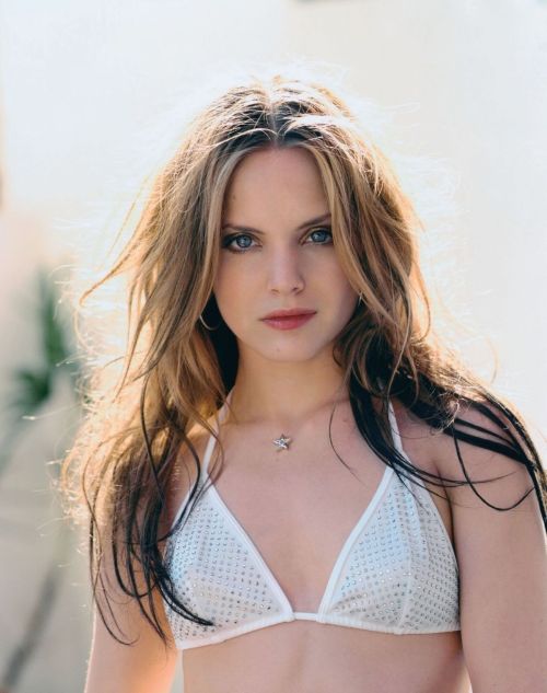 Mena Suvari Throwback 2000 Bikini Photoshoot 13