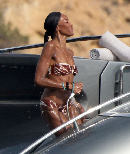 Naomi Campbell Michelle Rodriguez Eiza Gonzalez and Afef Jnifen in Bikinis on Holiday Ibiza 1