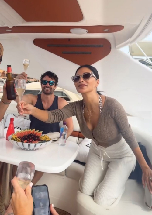 Nicole Scherzinger Celebrates Her Birthday in Portugal 5