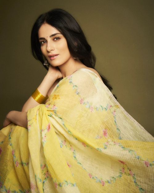 Radhika Madan wears Nadiya Paar Clover Field Mulberry Organza Silk Sari Photoshoot, July 2024 1