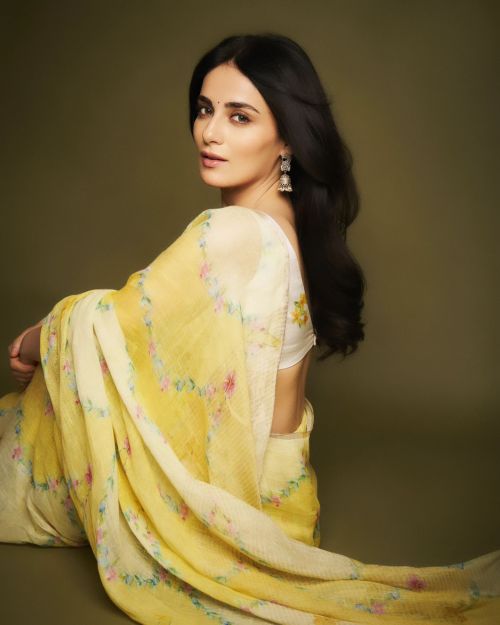 Radhika Madan wears Nadiya Paar Clover Field Mulberry Organza Silk Sari Photoshoot, July 2024 2