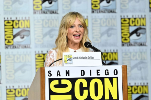 Sarah Michelle Gellar at Dexter: Original Sin Panel at San Diego Comic-Con 6