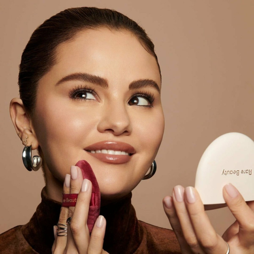 Selena Gomez for Rare Beautys True to Myself Tinted Pressed Finishing Powder 3