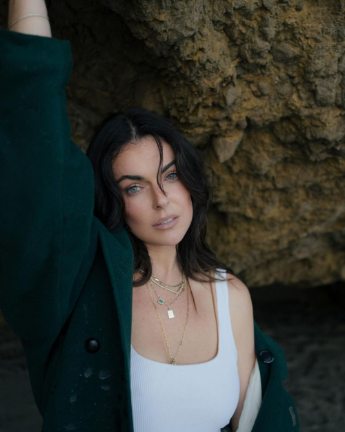 Serinda Swan Instagram Photos 2