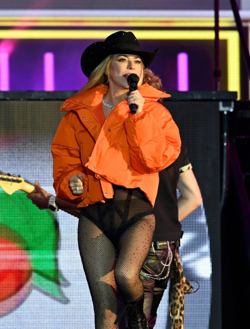 Shania Twain Performs at Lytham Festival in Lytham St Annes 5