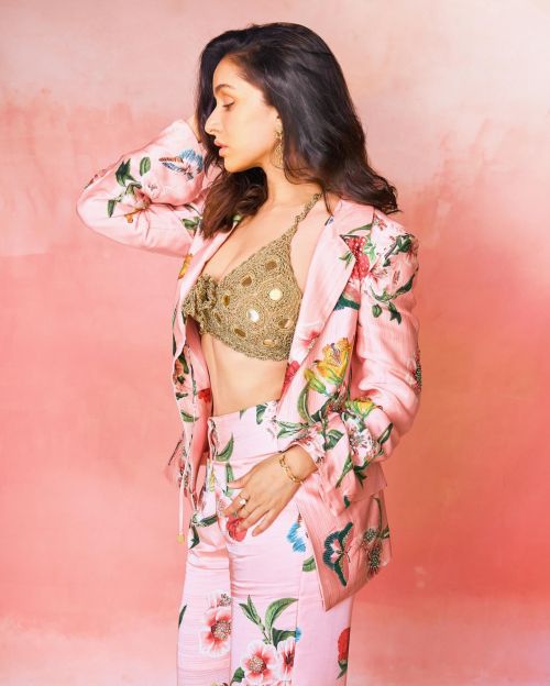 Shraddha Kapoor Photoshoot in PadmaSitaa Beautiful Pink Floral Outfit, July 2024 1