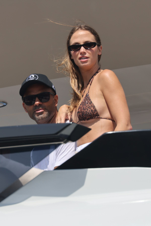 Agathe Teyssier and Tony Parker at Yacht in Saint-Tropez 1