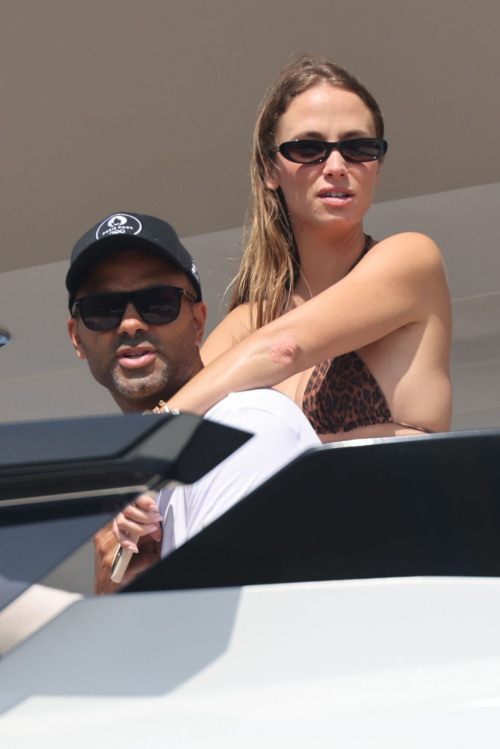 Agathe Teyssier and Tony Parker at Yacht in Saint-Tropez 3