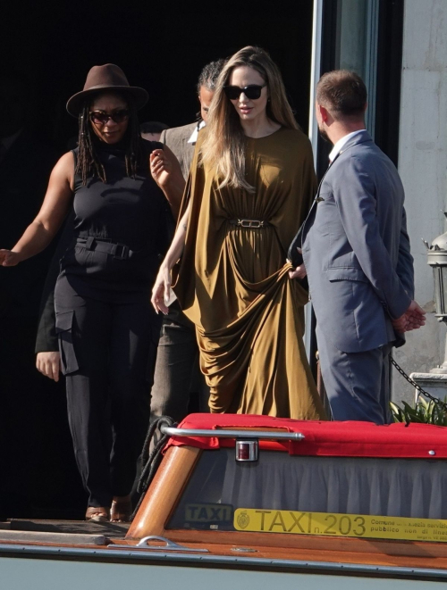 Angelina Jolie Maria Premiere Venice Film Festival 2024 6