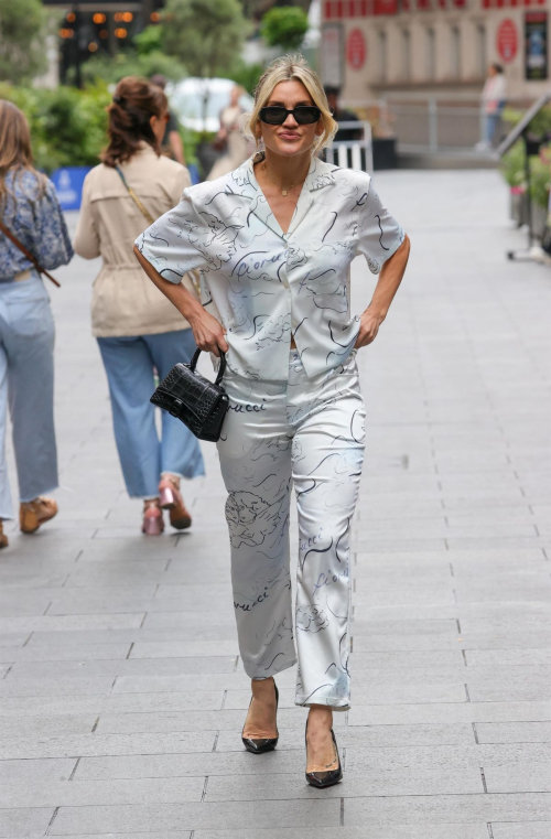 Ashley Roberts in Matching Two Piece Arrives at Heart Radio in London 6