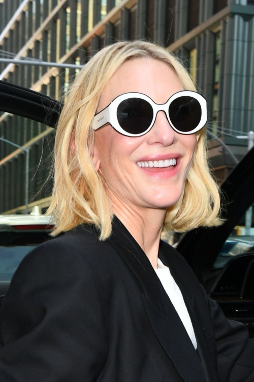 Cate Blanchett Arrives at Watch What Happens Next in New York 3