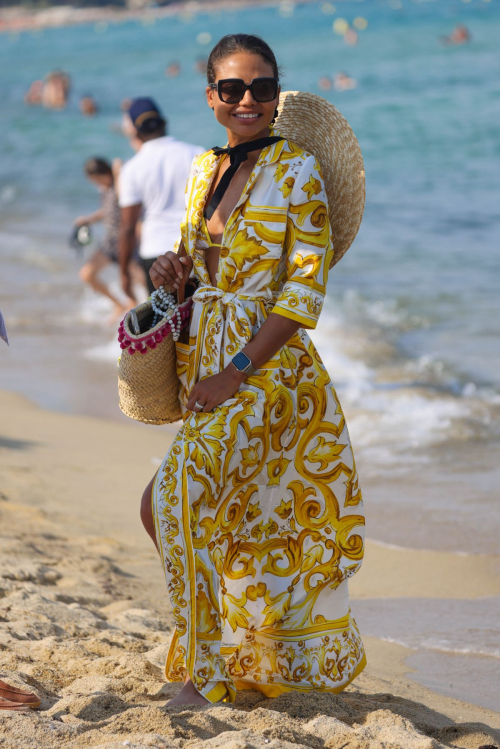 Emma Thynn Leaves Bagatelle Beach in Saint-Tropez 5