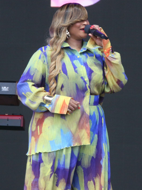 Gabrielle Performs at Rewind North in Macclesfield