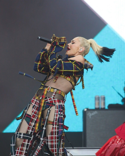 Gwen Stefani Performs at First Minnesota Yacht Club Festival in St. Paul 2