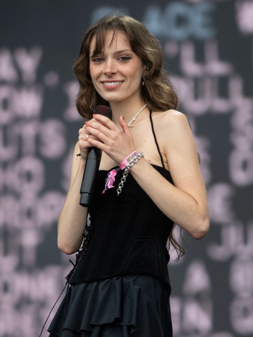 Holly Humberstone Performs at Boardmasters Festival 2