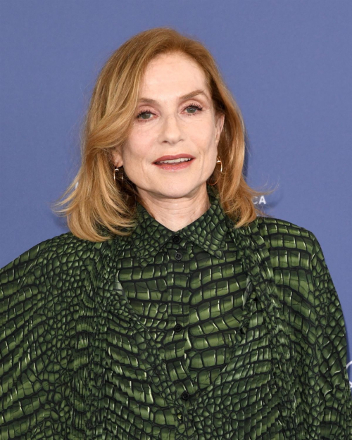 Isabelle Huppert Jury Photocall Venice Film Festival 2024 6