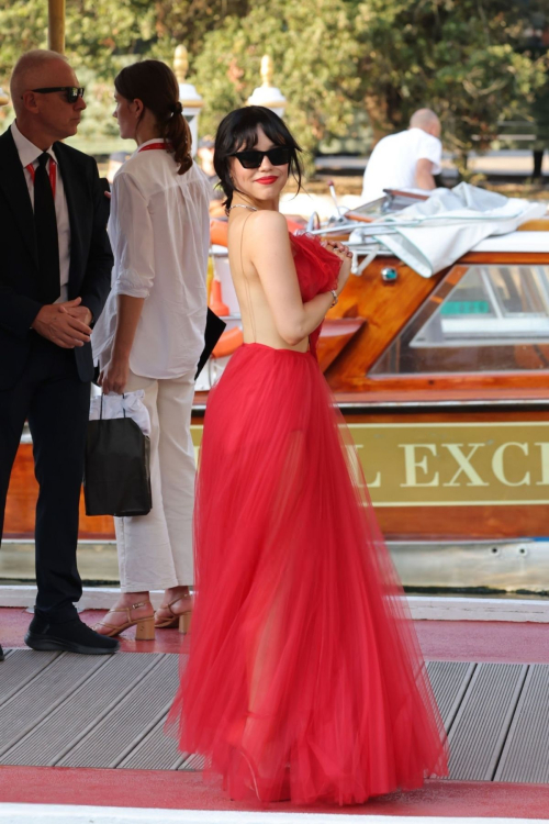 Jenna Ortega Hotel Excelsior Arrival Venice Film Festival 2024 1