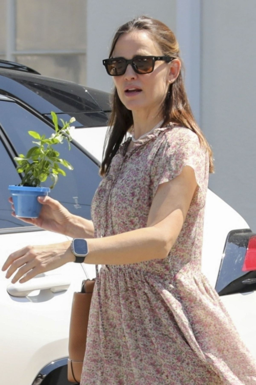 Jennifer Garner Out and About Brentwood August 2024 3