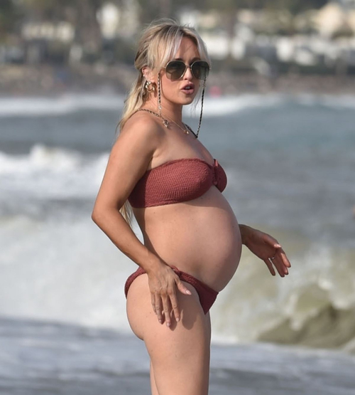 Jennifer Metcalfe Jorgie Porter Pregnant Bikini Spain August 2024 7