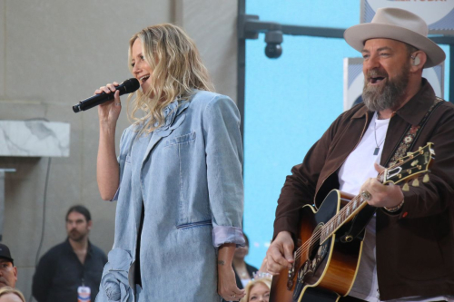 Jennifer Nettles Performs at Today Show Citi Summer Concert Series New York 1