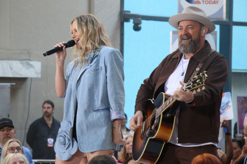 Jennifer Nettles Performs at Today Show Citi Summer Concert Series New York 3