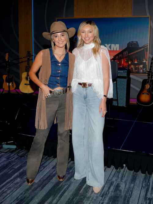 Lainey Wilson at SiriusXM Studios in Nashville 2